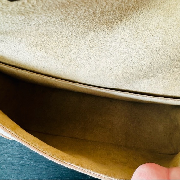 Louis Vuitton Buci crossbody - Picture 3 of 16